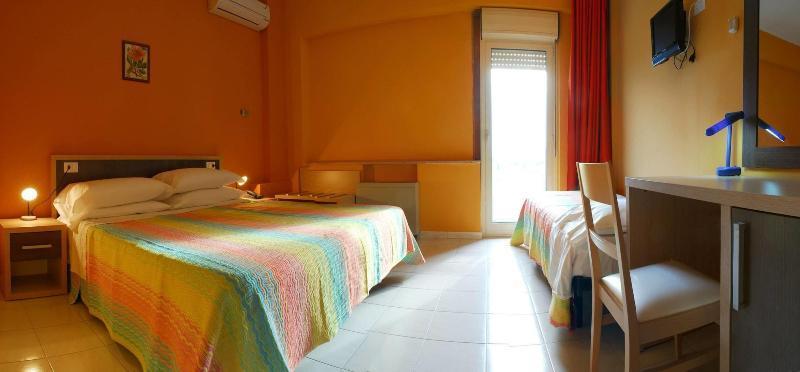 Hotel Michelangelo Teramo Zewnętrze zdjęcie